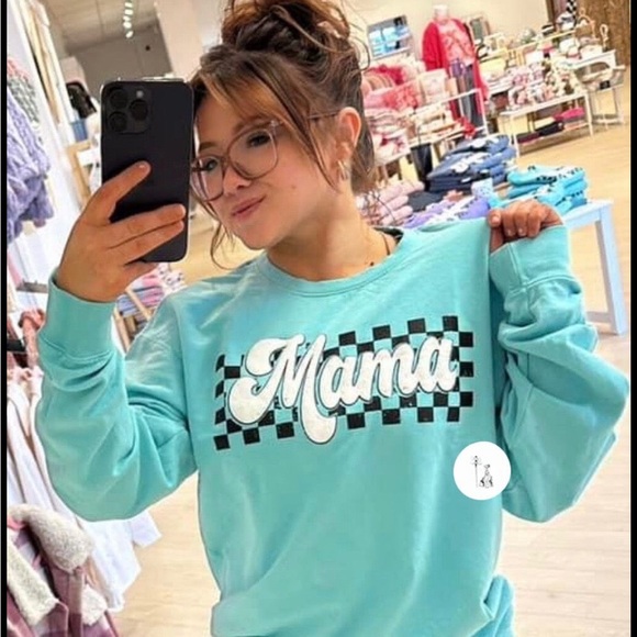 Mama puff print on Comfort color sweatshirt - Picture 3 of 5